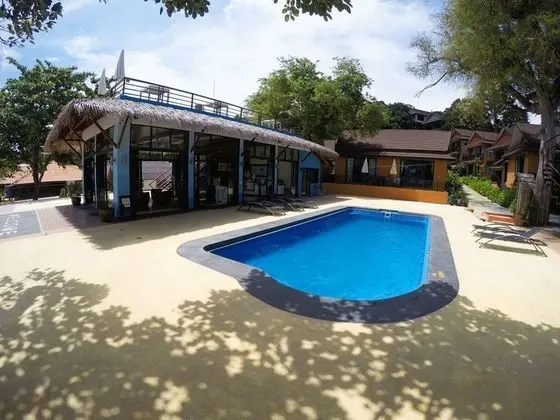 Phi Phi Long Beach Resort & Villa - Havuz
