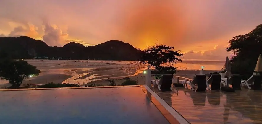 Phi Phi View Point Resort - Havuz