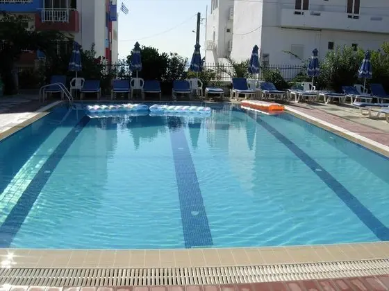 Philippos Studios - Havuz
