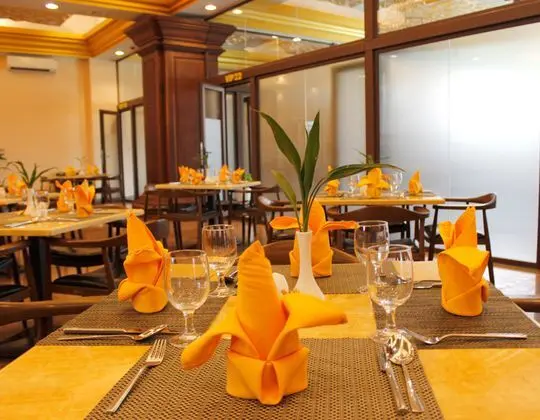 Phnom Penh Era Hotel - Yeme / İçme
