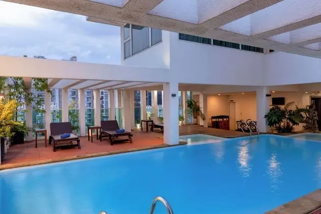 PHNOM PENH KATARI HOTEL - Havuz