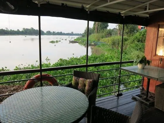 Phocea Cruise Phnom Penh to Siem Reap - Yerinde Yemek