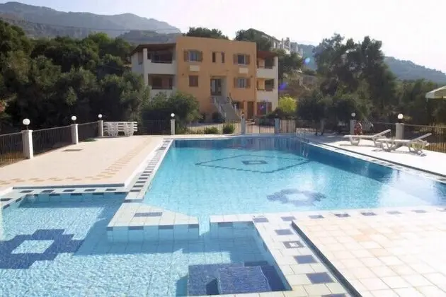 Phoenix Apartments - Havuz