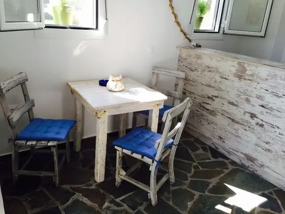 Phoenix Beachside Condos - Lobi