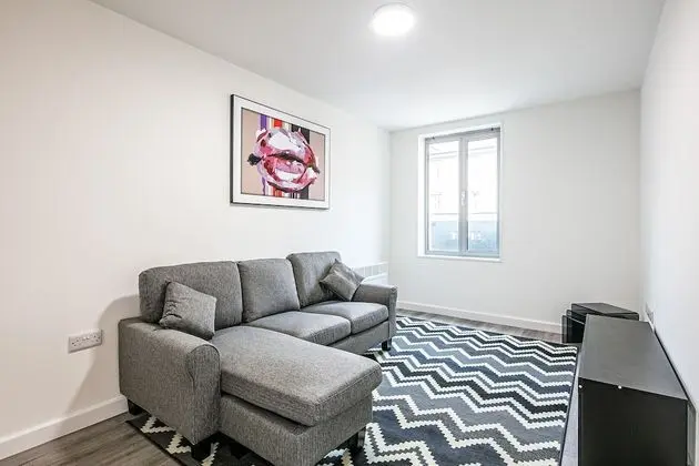 Phoenix Court - By Resify