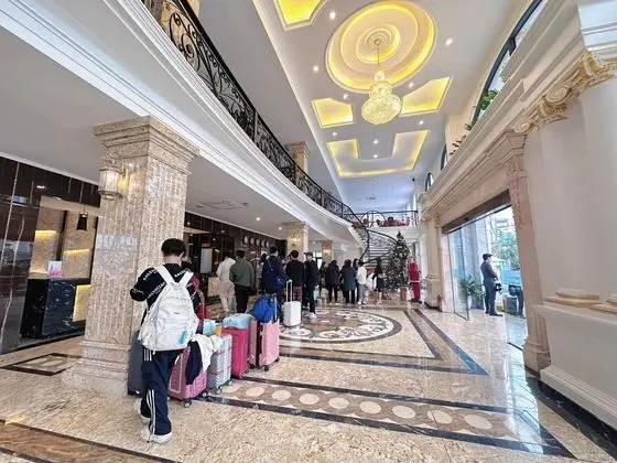 Phoenix Hotel - Lobi