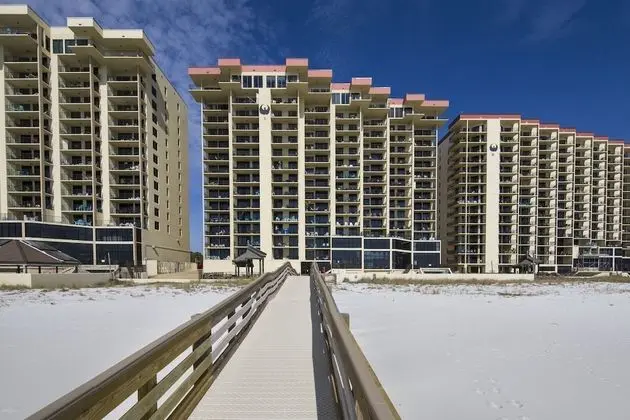 Phoenix II Beachfront Condos - Dış Mekan