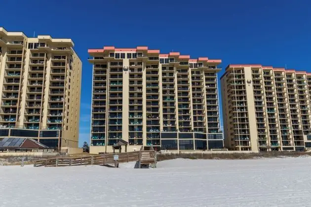 Phoenix II Beachfront Condos - Dış Mekan