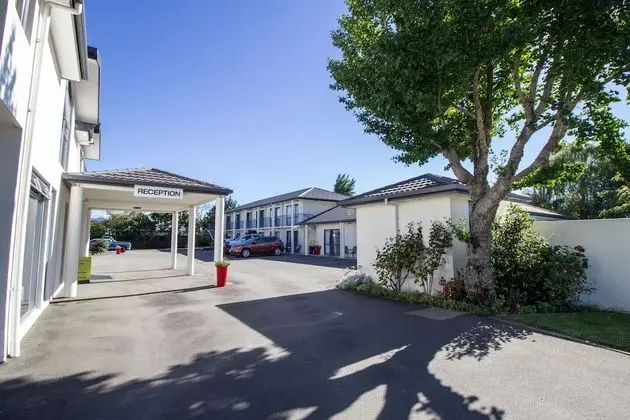Phoenix Motor Inn - Dış Mekan