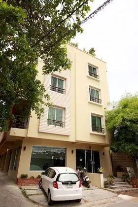 Phompassorn Apartment - Dış Mekan