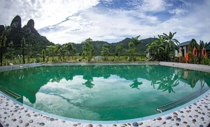 Phong Nha Eco Mountain Farmstay - Havuz