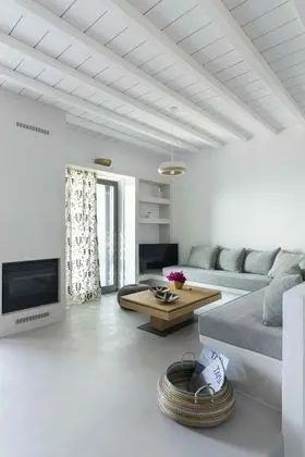 Phos Villas Tinos - Eos Villa With Private Hot Tub and Sea View 96m - İç Mekan