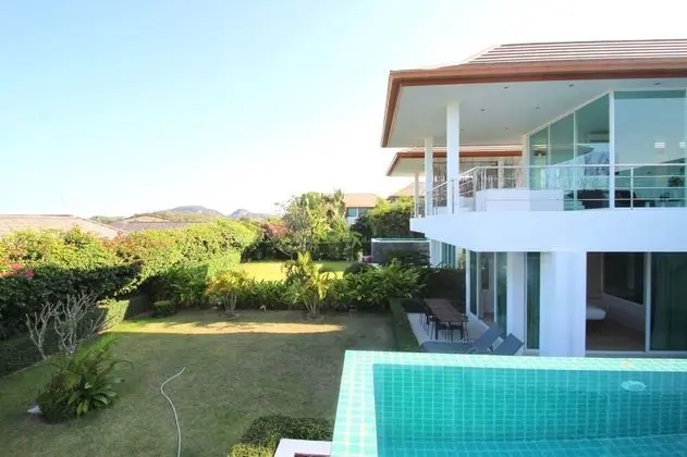 Phu Montra Villa with Ocean View A4 - Oda Düzeni