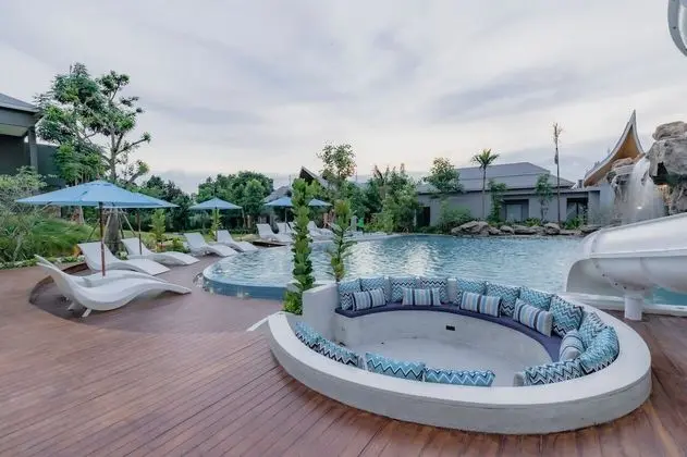 Phukalini Luxury Pool Villa & Onsen - Havuz