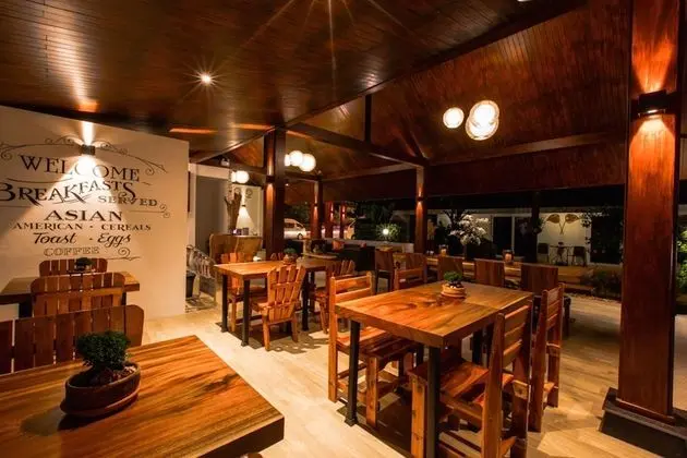Phuket Airport Hotel - Yerinde Yemek