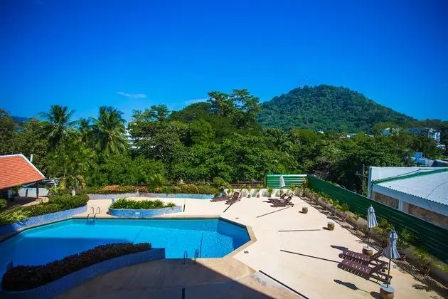 Phuket Merlin Hotel - Havuz