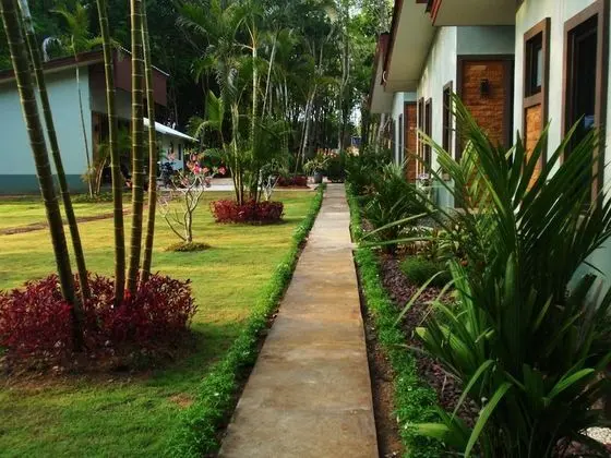 Phuket Sirinapha Resort - Dış Mekan