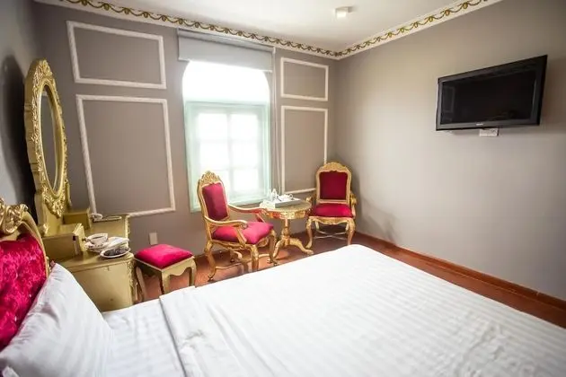 Phung Hoang Golden Hotel - Oda Manzaraları