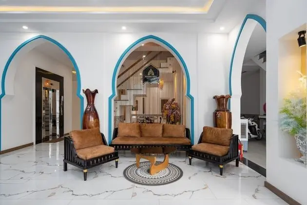 Phuong Dong Hotel & Apartment - Lobi