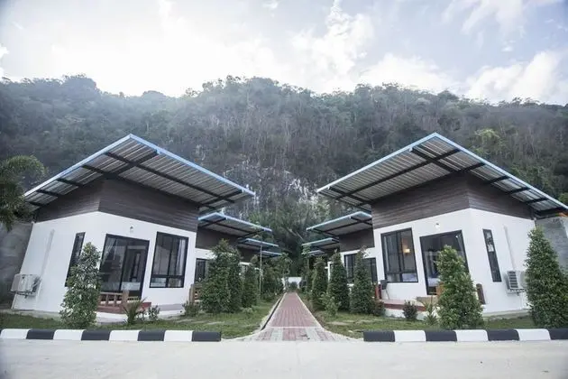 Phuphayot Resort - 1