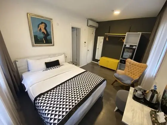 Piano Hotel