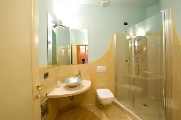 Piazza Azuni 18 Guesthouse - Banyo Tipleri