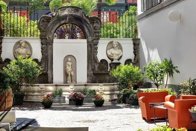Hotel Piazza Bellini & Apartments - Dış Mekan