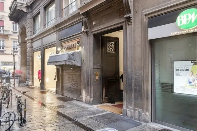 Piazza Maggiore White Apartment