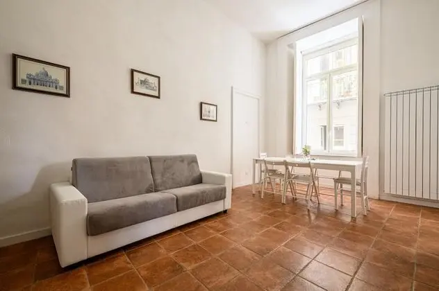 Piazza Portanova 11 - Appartamento Grande