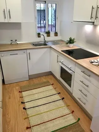 Picasso Nuevo Apartamento 3 dormitorios - Mutfak