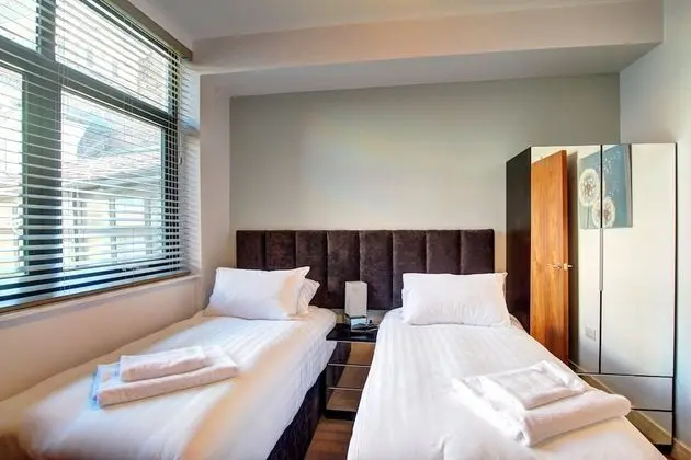 Piccadilly Suites - Oda