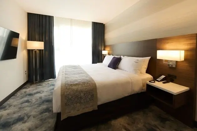 Pickering Casino Resort Hotel - Oda