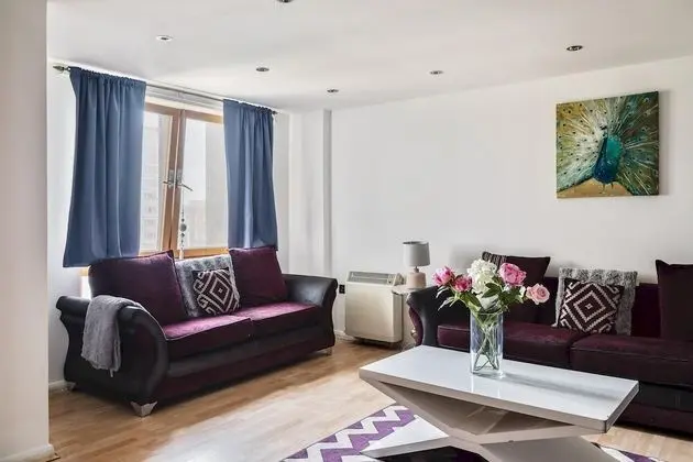 Picktheplace Imperial Wharf 2bed Apartment