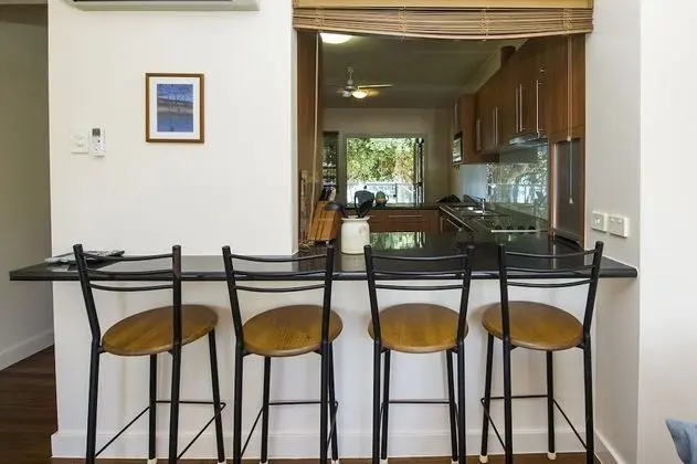 Picnic Bay Apartments Unit 4 - Oda Düzeni