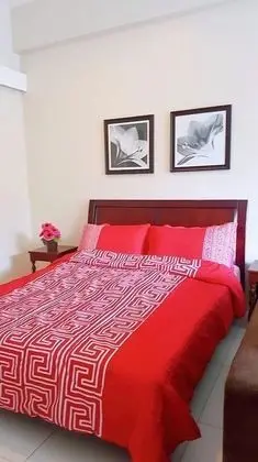 Pico De Loro Hamilo Coast Guest House - Oda