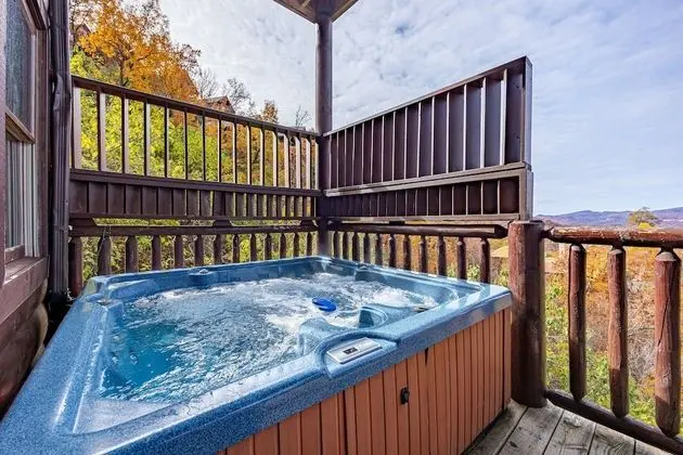 Picture Perfect- Seven Bedroom Cabin - Spa
