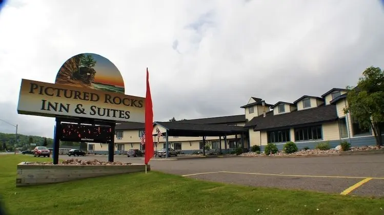 Pictured Rocks Inn & Suites - Dış Mekan