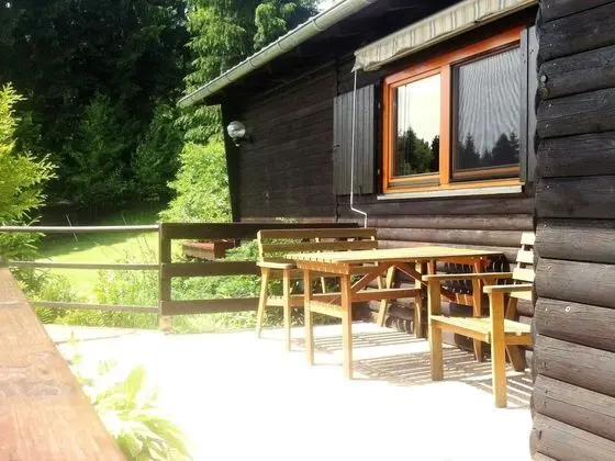 Picturesque Holiday Home in Stadlern With Private Garden - Yerinde Yemek