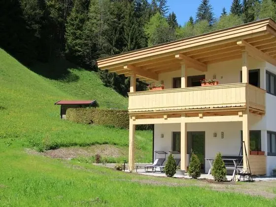 Picturesque Holiday Home With Terrace in Kirchberg - Dış Mekan