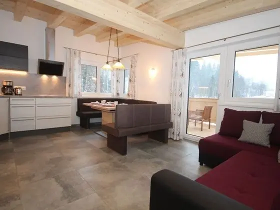Picturesque Holiday Home With Terrace in Kirchberg - Öne Çıkan Resim