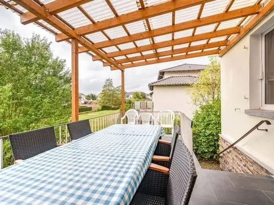 Picturesque Villa in Medebach near Ski Area - Yerinde Yemek