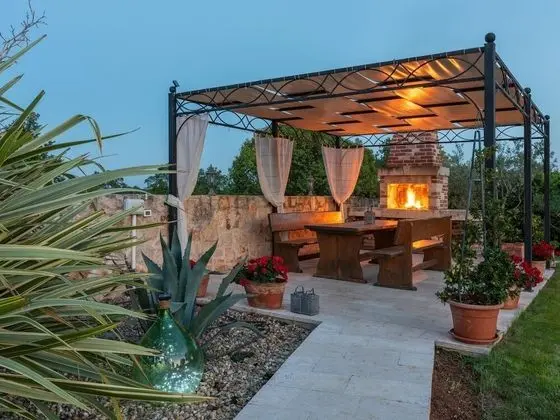 Picturesque Villa in Verteneglio With Pool - Dış Mekan