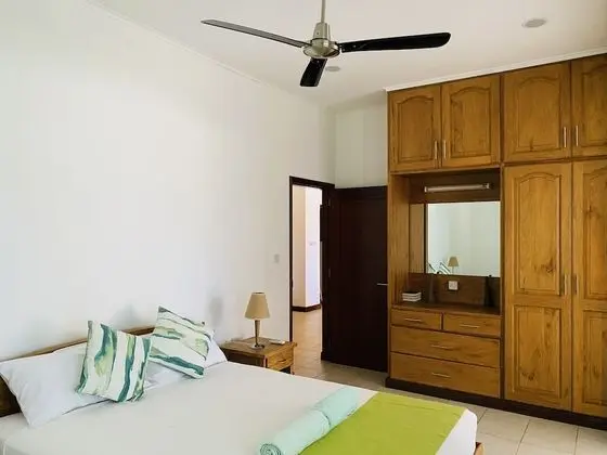 Pied Dans L’eau Holiday Apartments - Oda