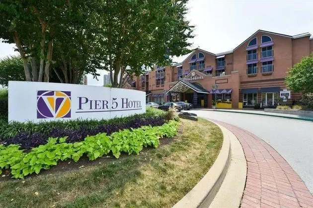 Pier 5 Hotel Baltimore, Curio Collection by Hilton