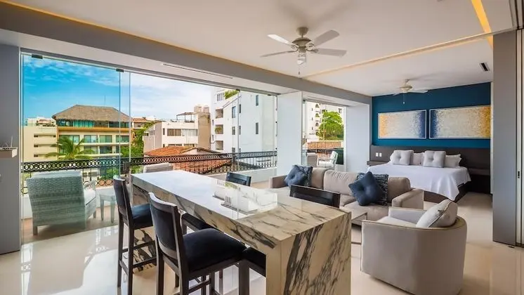 Pier 57-304 - 5 Zona Romantica Oceanviews 2 BR 2BA Best Roofto