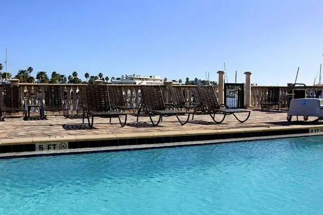 Pier House 60 Marina Hotel - Havuz