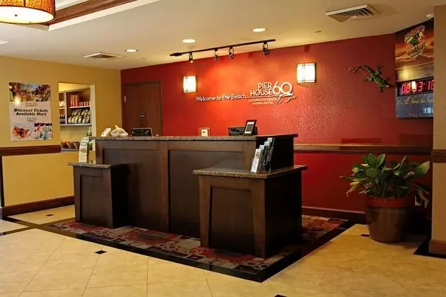 Pier House 60 Marina Hotel - Lobi