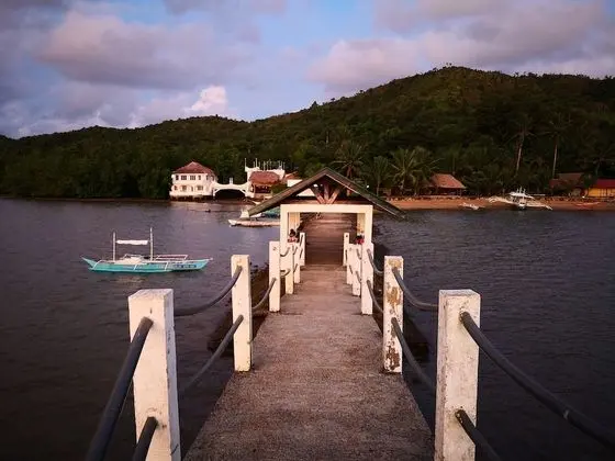 Pierhouse Lodging