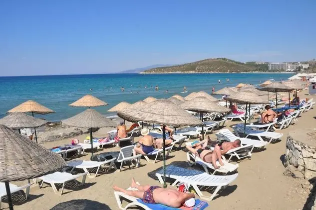 Pigale Beach Resort - Plaj