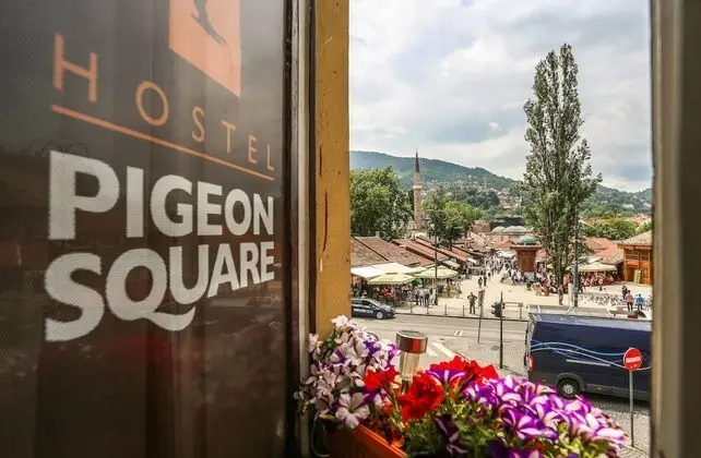 Pigeon Square Rooms - Öne Çıkan Resim